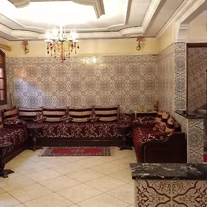 stay-with-low-budget.marrakeshhotelsmorocco.com/