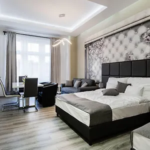 A Golden Star Modern Luxury And , Budapest Hungary