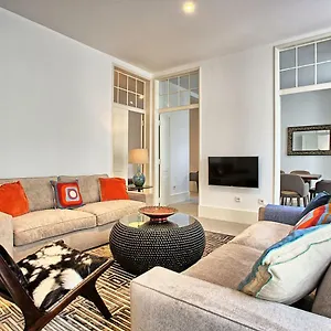 Apartment Myplacelisbon - Luxury Trindade I, Lisbon